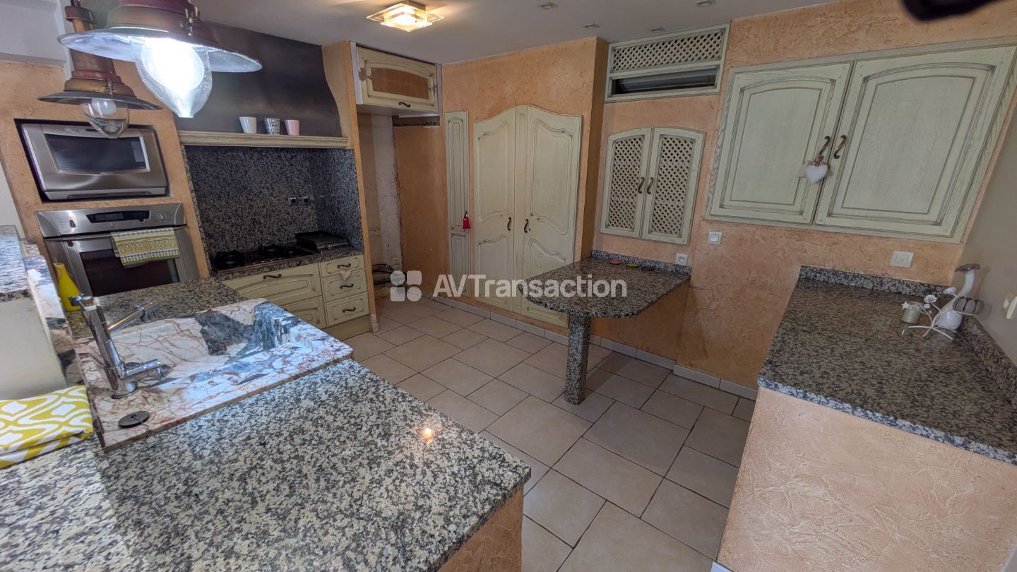 Maison à vendre  - 7 pièce(s) - 147.4m2 - Argelès-sur-mer (66700)