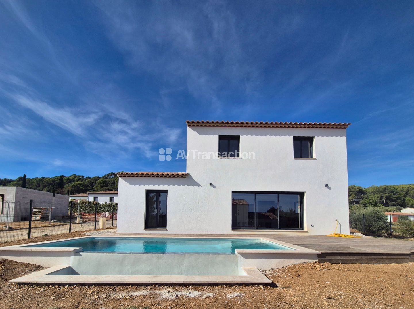 Maison neuve à proximité du village