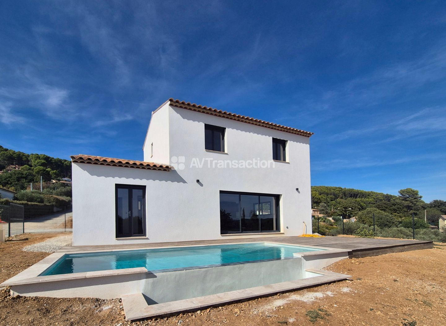 Maison neuve à proximité du village