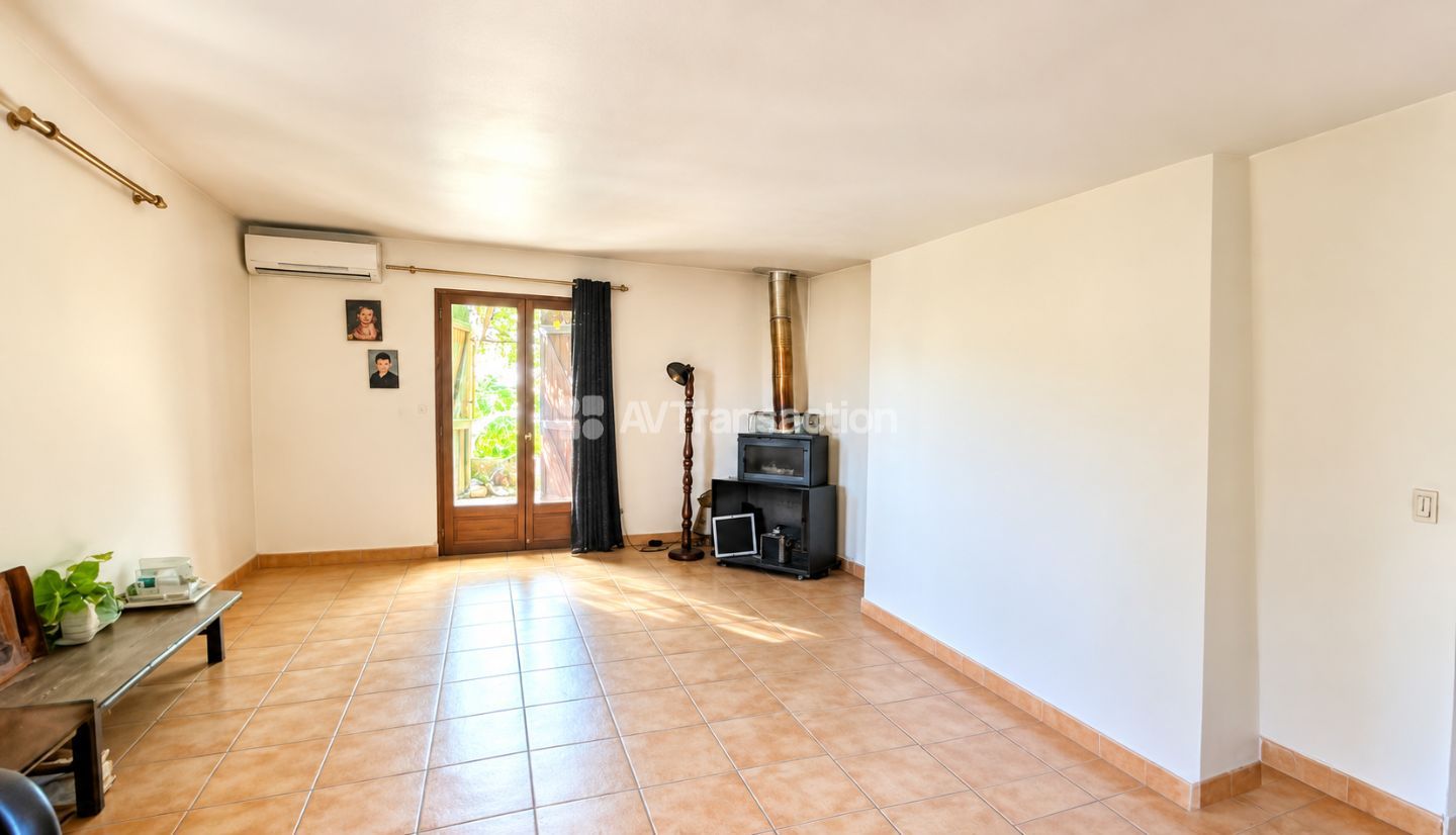 Maison individuelle de PLAIN-PIED avec 2 chambres et Studio 