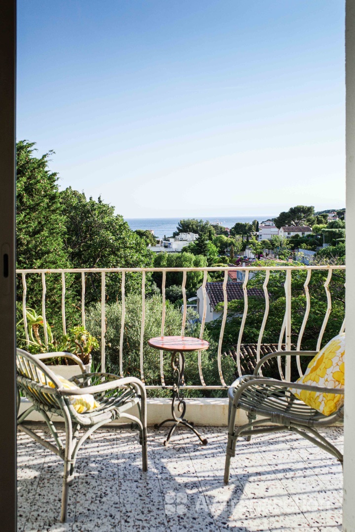 Appartement terrasse à vendre  - 3 pièce(s) - 71.89m2 - Cassis (13260)
