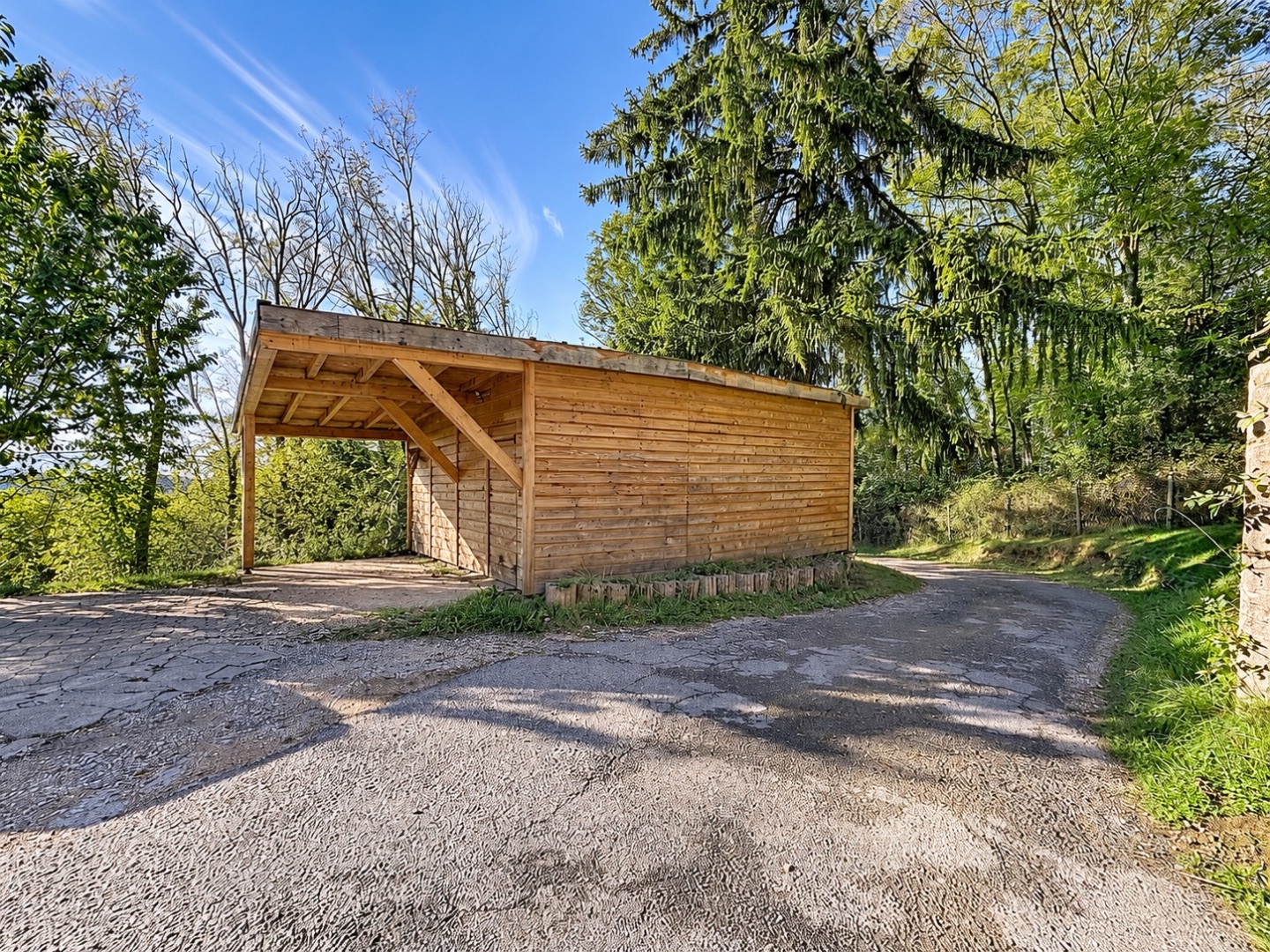 Maison - 4 pièces - Machilly