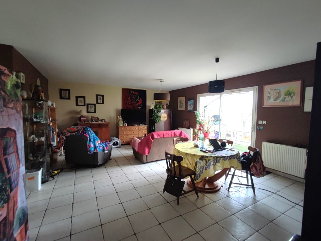 Maison à vendre  - 5 pièce(s) - 108m2 - Gemozac (17260)
