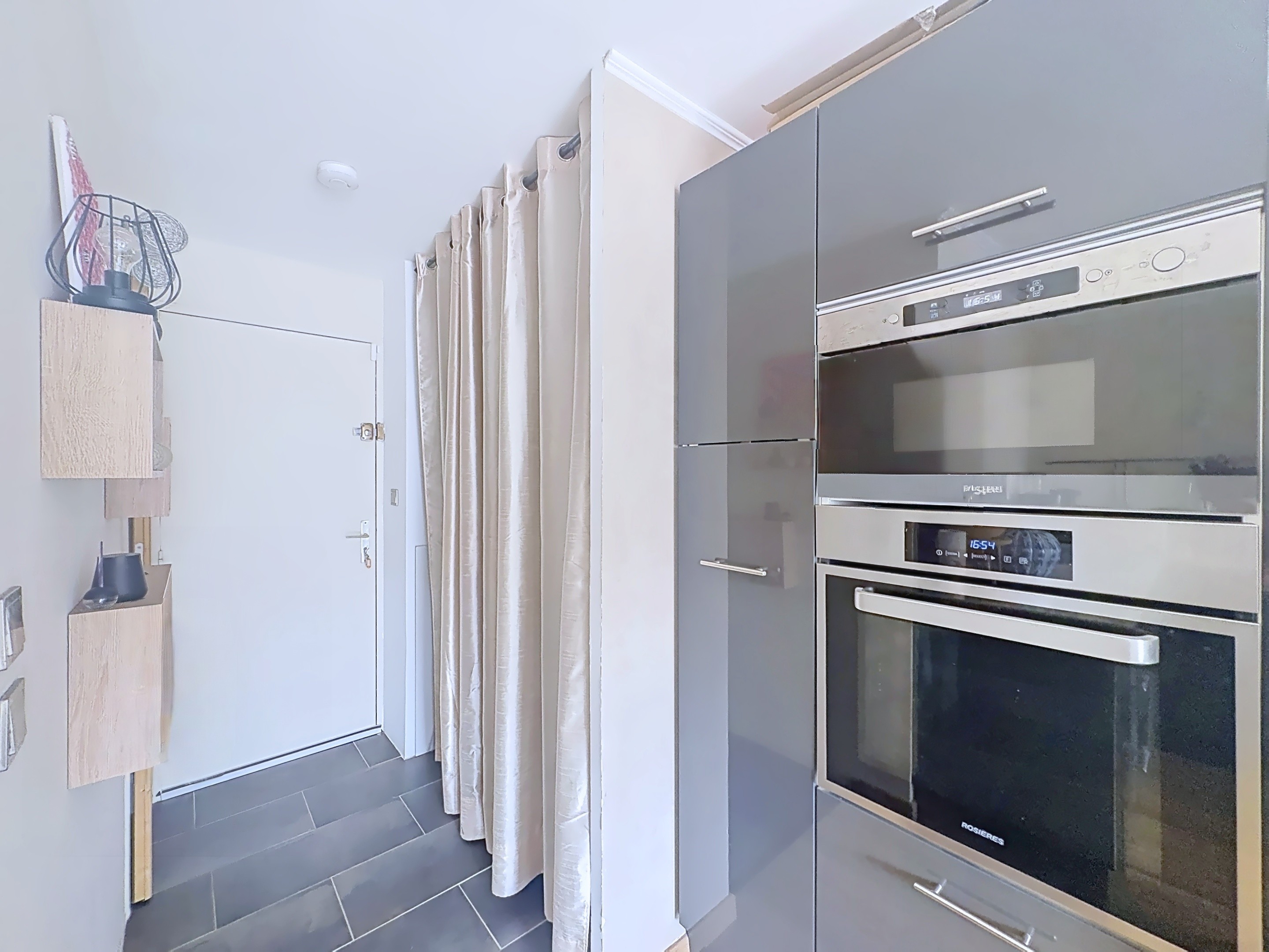 Rive Droite | Studio renové, Parking