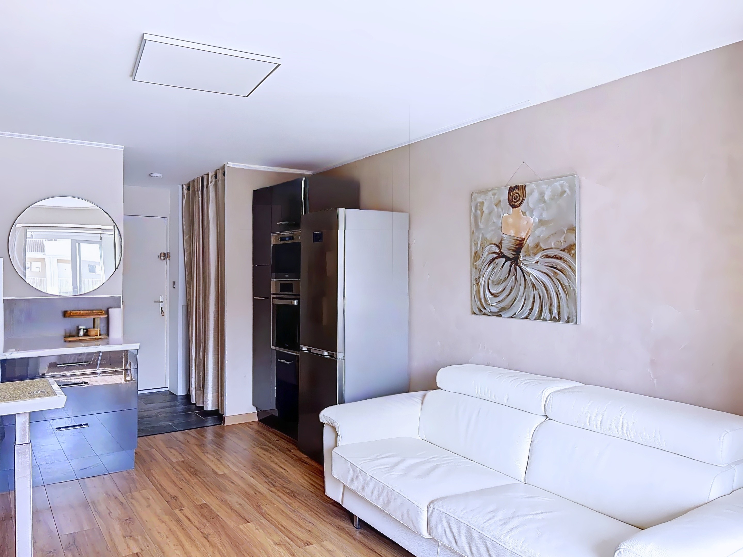 Rive Droite | Studio renové, Parking