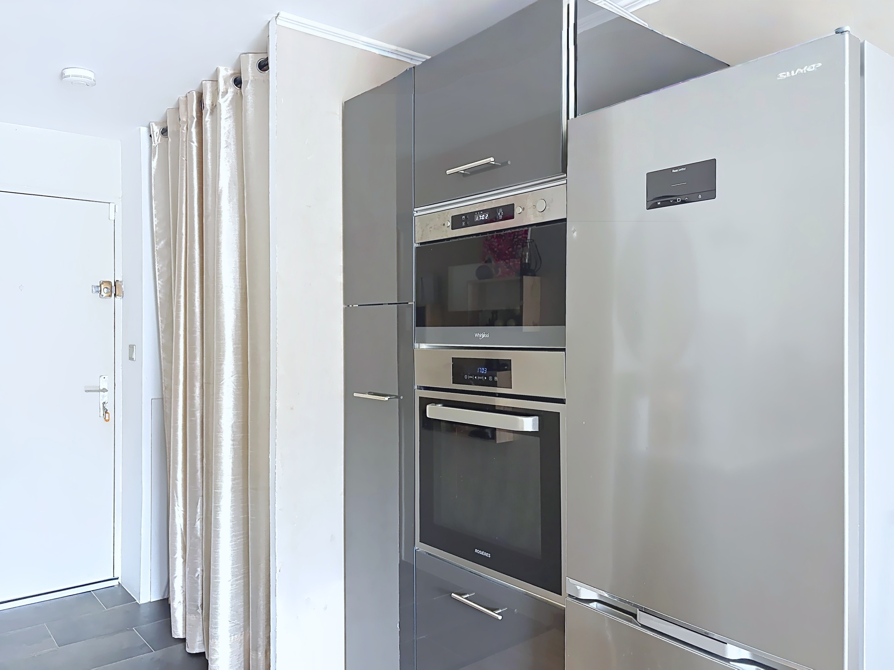 Rive Droite | Studio renové, Parking