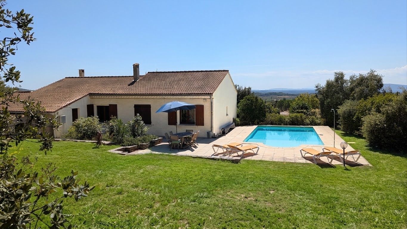 Belle villa 117 m² T5, piscine et garage, terrain 2932 m²