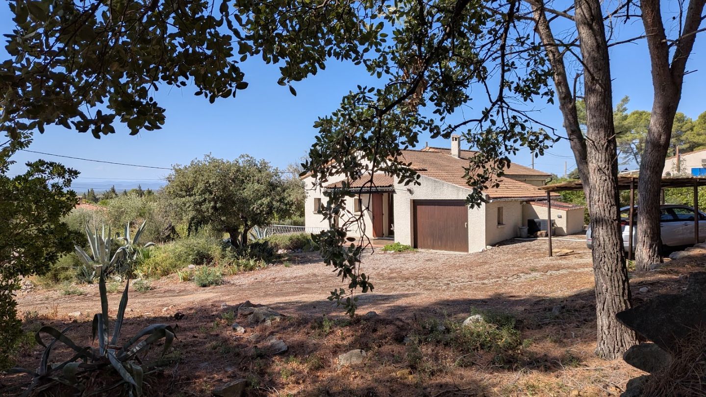 Belle villa 117 m² T5, piscine et garage, terrain 2932 m²