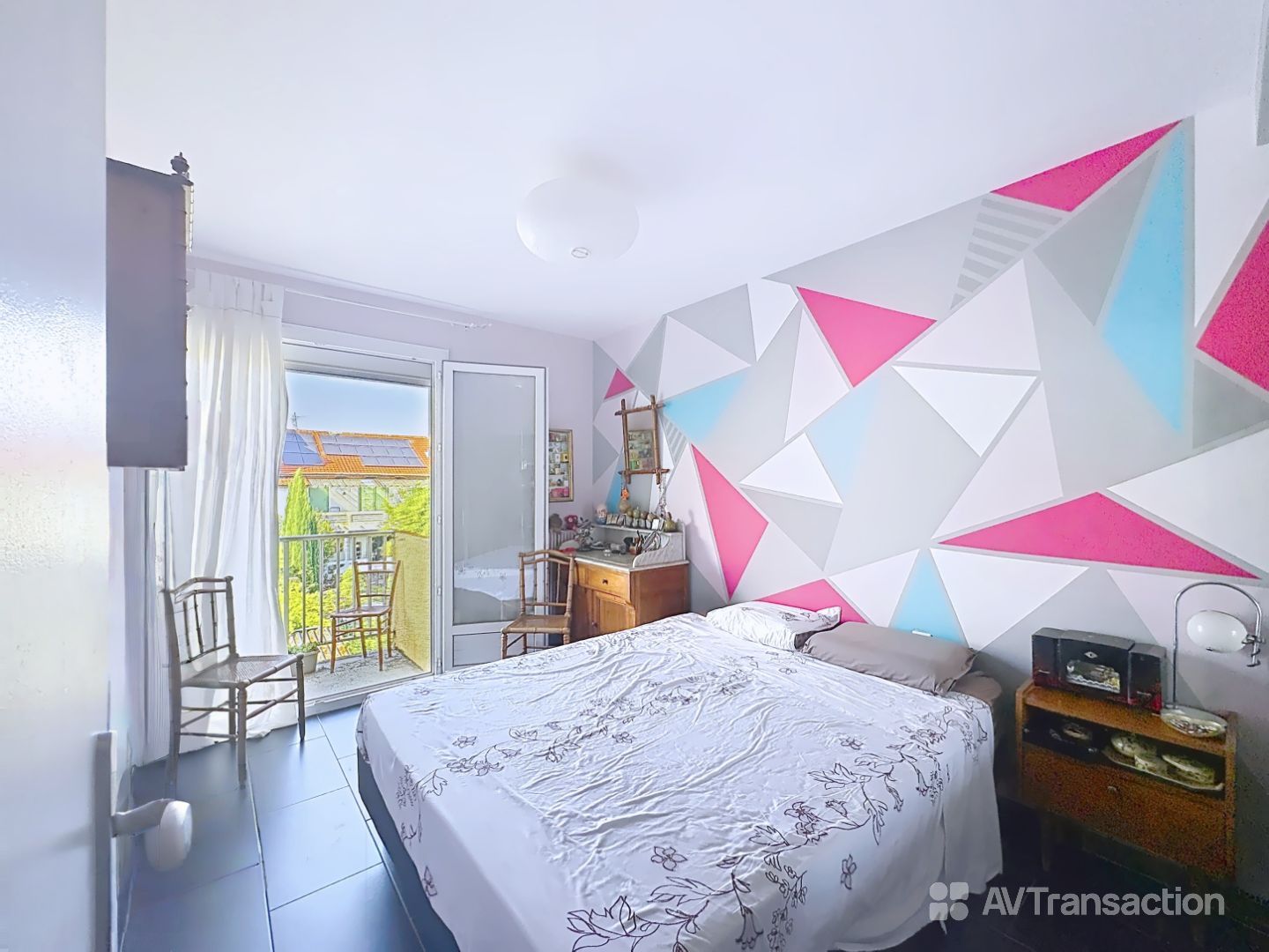 T3 TRAVERSANT CENTRE VILLE – Dernier Étage, 2 Balcons & Clim