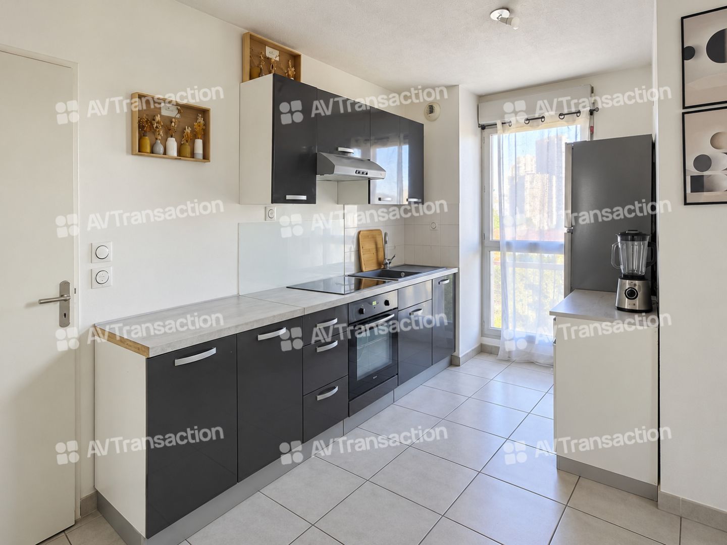 T2 de 2010 – 42 m² avec balcon et garage -CLIMATISE -  Etage 3/3