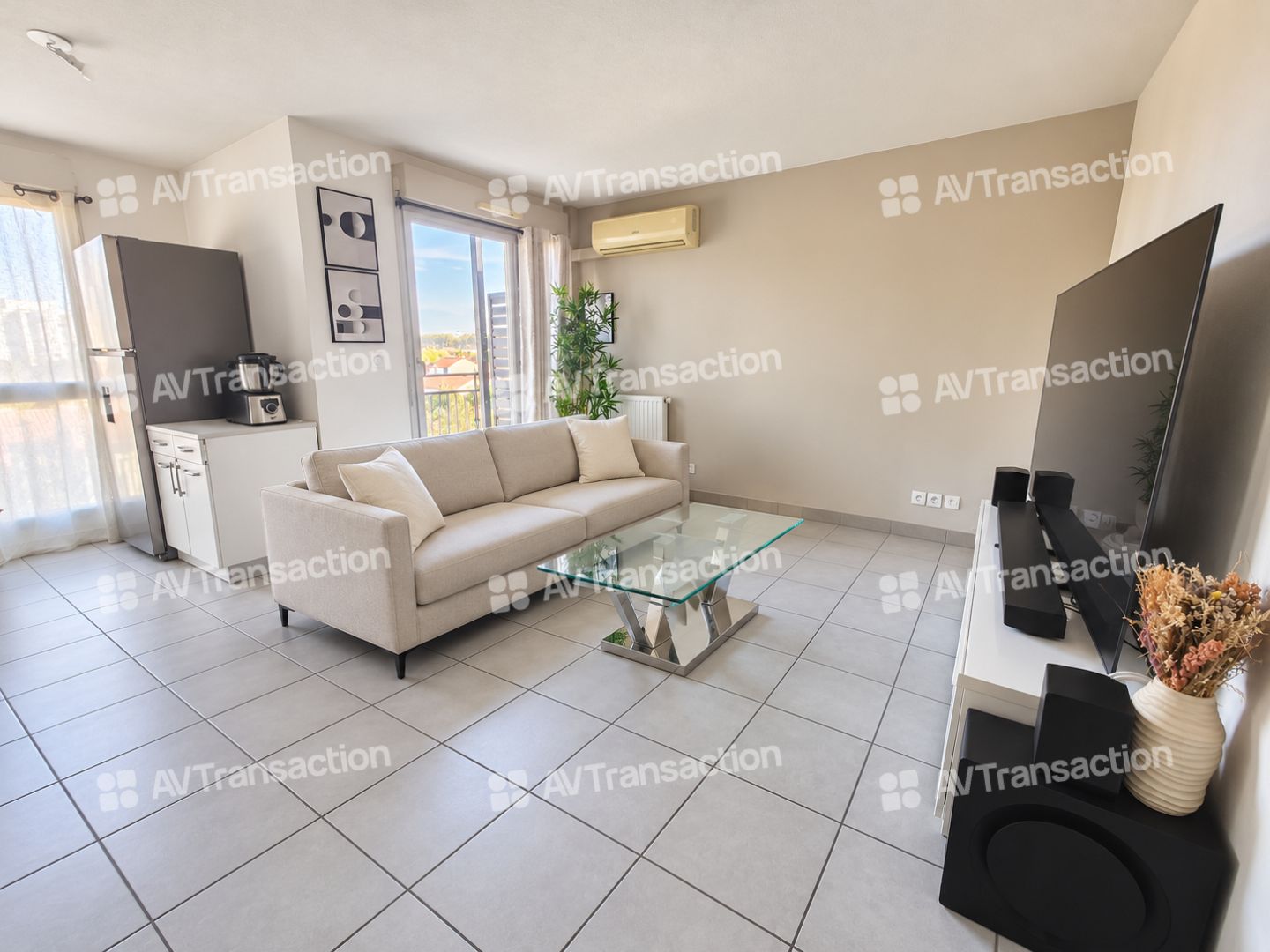 T2 de 2010 – 42 m² avec balcon et garage -CLIMATISE -  Etage 3/3