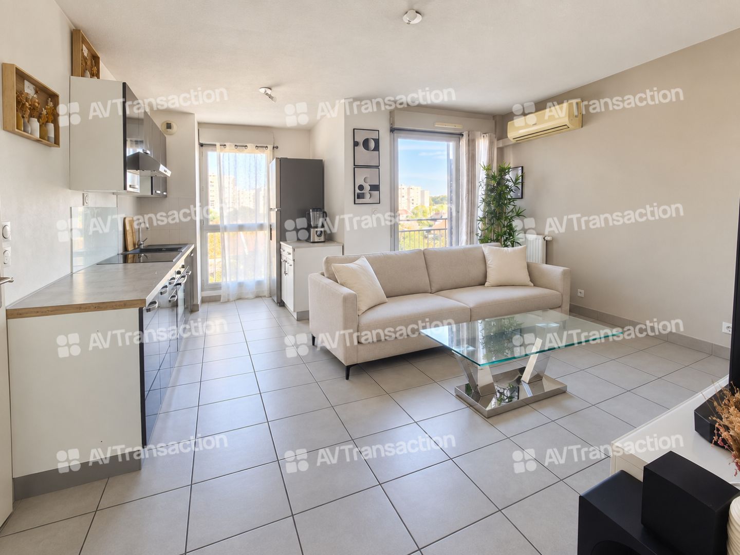 T2 de 2010 – 42 m² avec balcon et garage -CLIMATISE -  Etage 3/3