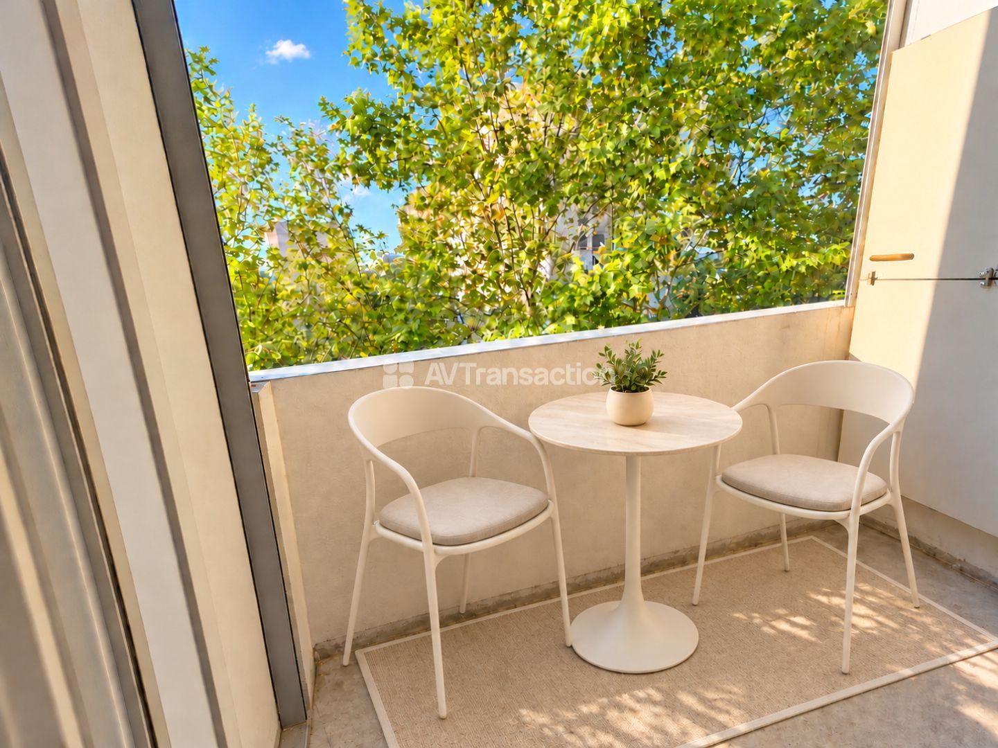 BEAU T4 72 m² - 2 BALCONS -CAVE + GARAGE / PROCHE TRAM T9 -DPE C