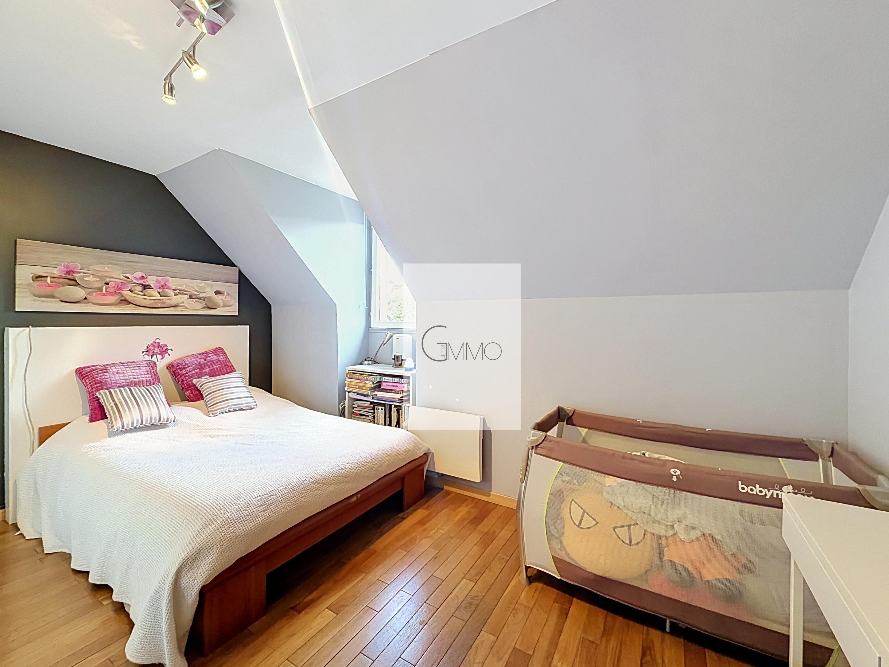 MAISON 6 PIECES - 125 M2 - 4 CHAMBRES - JARDIN - SOUS-SOL TOTAL