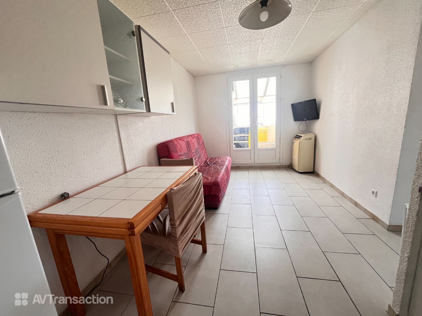 À VENDRE – T2 AVEC LOGGIA, PARKING PRIVÉ ET PISCINE – SECTEUR SA