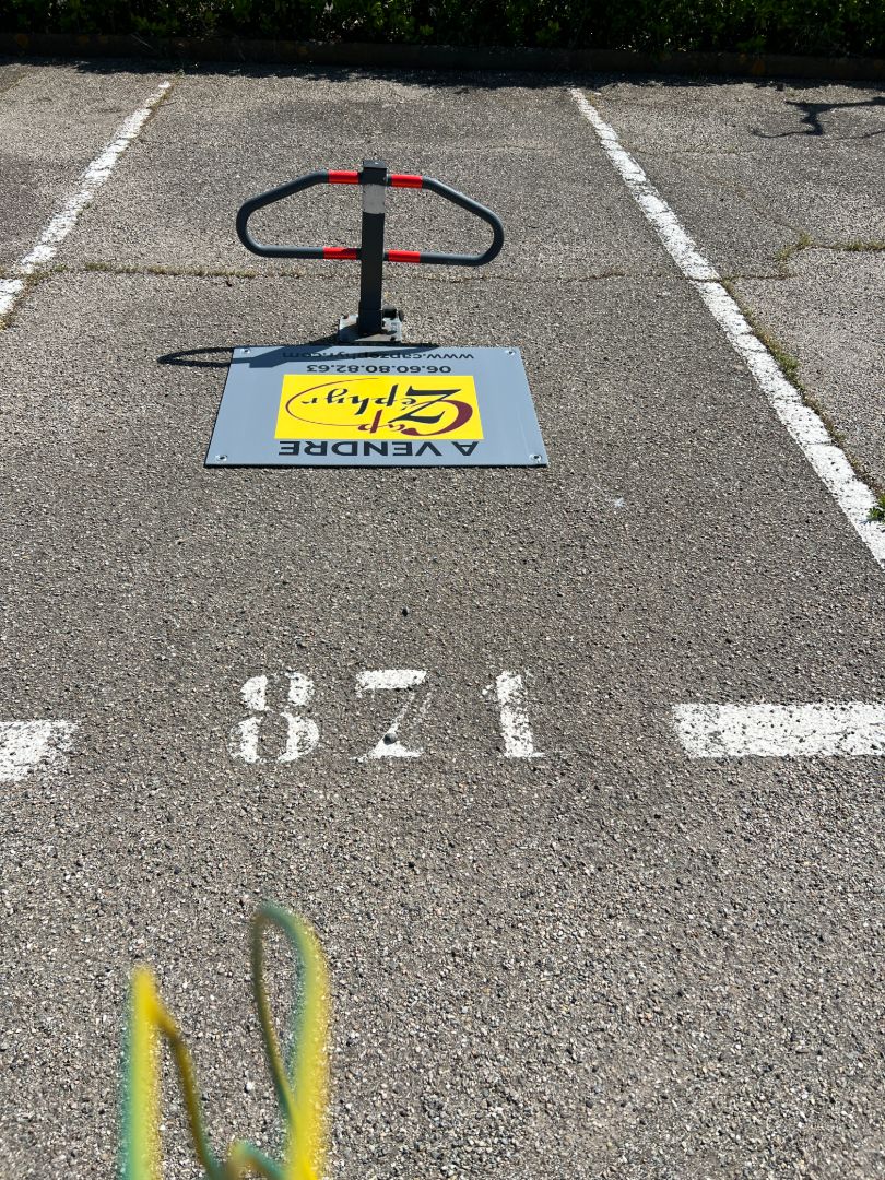 A VENDRE PARKING 