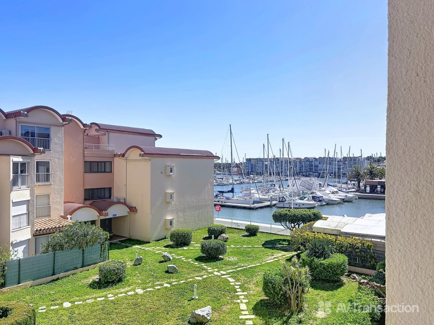 PORT - T2, Balcon, Ascenseur, Parking 
