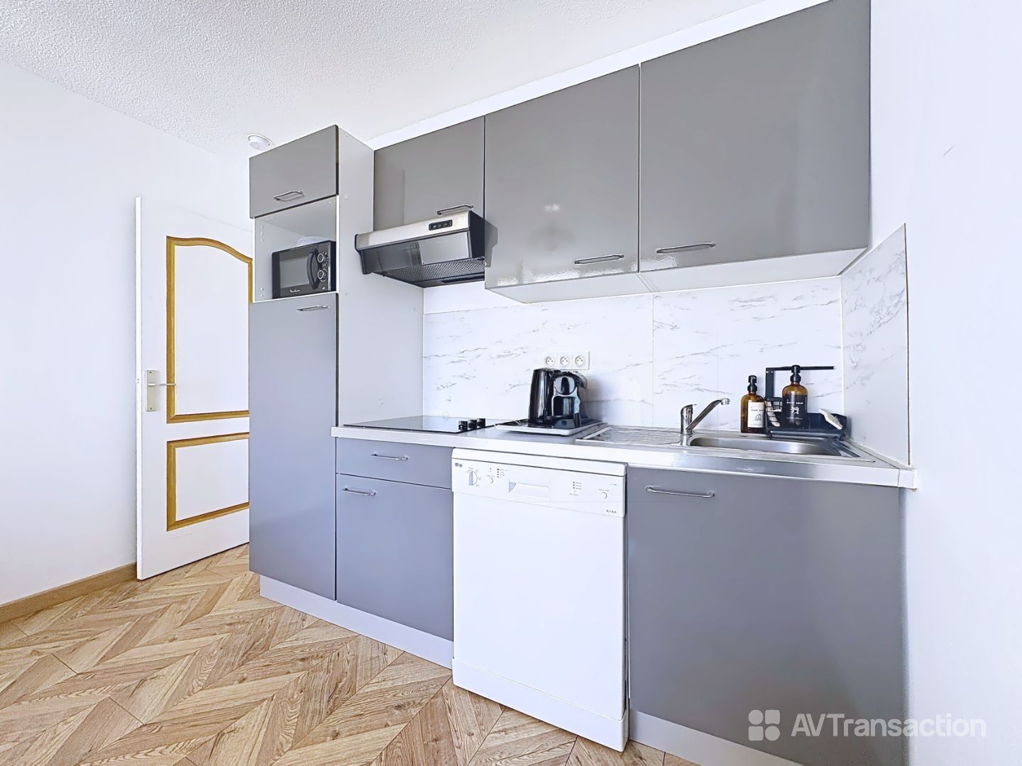 PORT - T2, Balcon, Ascenseur, Parking 