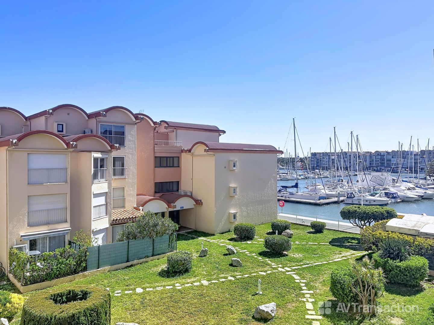 PORT - T2, Balcon, Ascenseur, Parking 