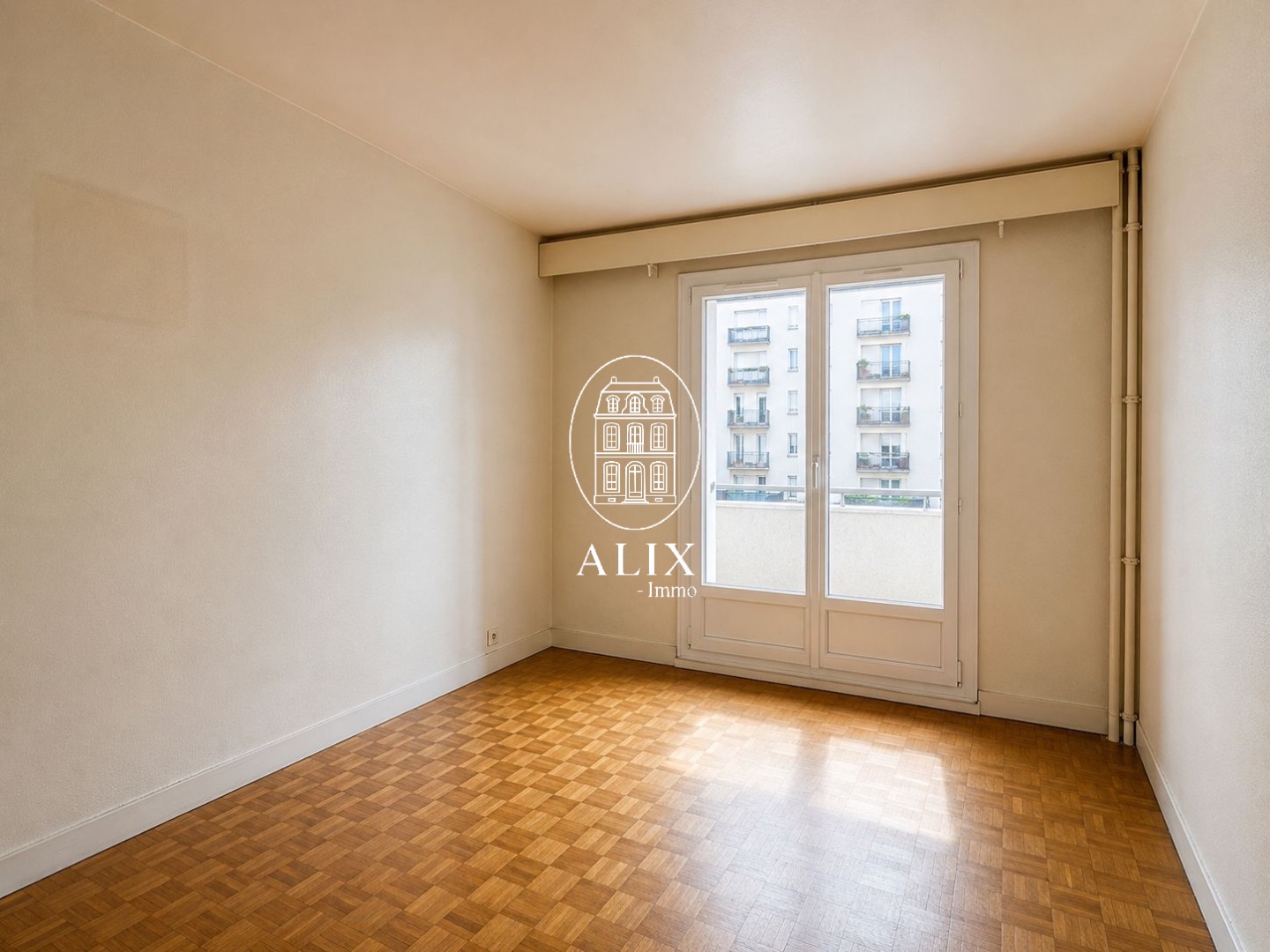 MAIRIE DE LEVALLOIS - 75M² - 4 PIECES - 2 BALCONS - 