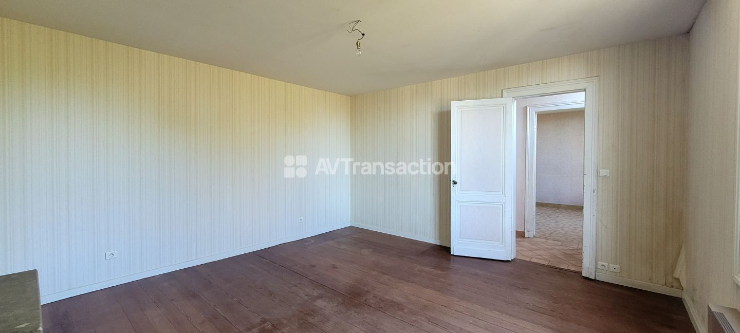 33180 ST SEURIN DE CADOURNE-MAISON 156 M² ET GRAND JARDIN 2100M²