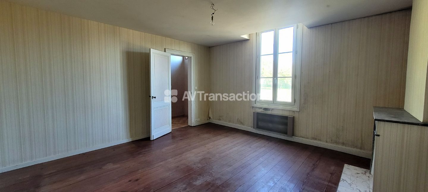 33180 ST SEURIN DE CADOURNE-MAISON 156 M² ET GRAND JARDIN 2100M²