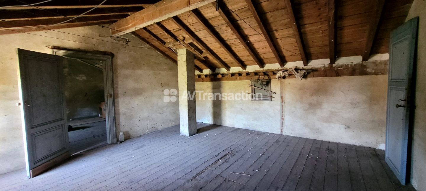 33180 ST SEURIN DE CADOURNE-MAISON 156 M² ET GRAND JARDIN 2100M²